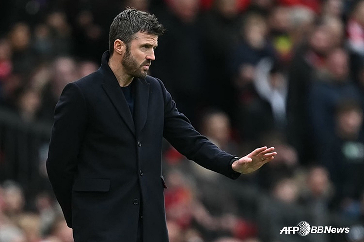 ''고개 푹 숙인 캐릭' 맨유, 고작 1패 했는데 맹비난 "이상할 정도로 무기력"... 캐릭도 "변명 여지 없다" 반성