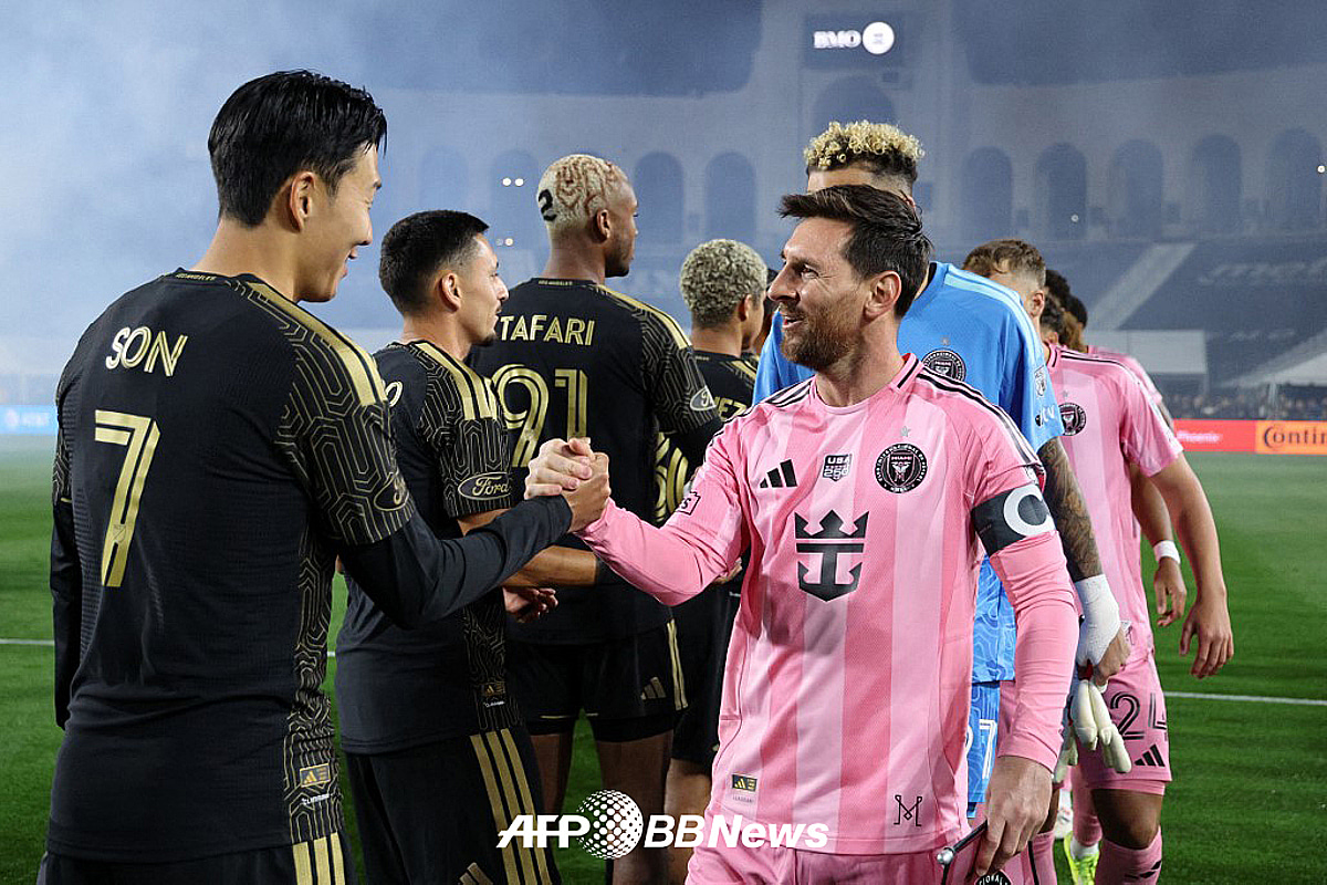 公式] ソン・フンミンとメッシ、ワールドカップ直前に『決勝対決』の