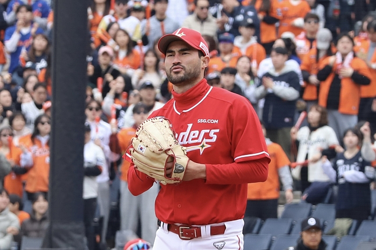 '아, WBC 나갔다면' SSG 화이트 KKKKKKKK→한화 핵타선 제압... 오웬 화이트도 4⅔이닝 1실점 호투 [KBO 시범경기 리뷰]