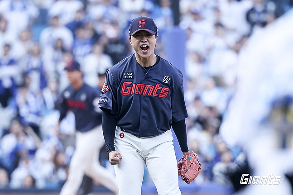 '1사 만루 전율의 KK→SV' 롯데 루키의 깨우침 "힘으로 붙으면 안되겠다→맞더라도 후회없이 던지자"