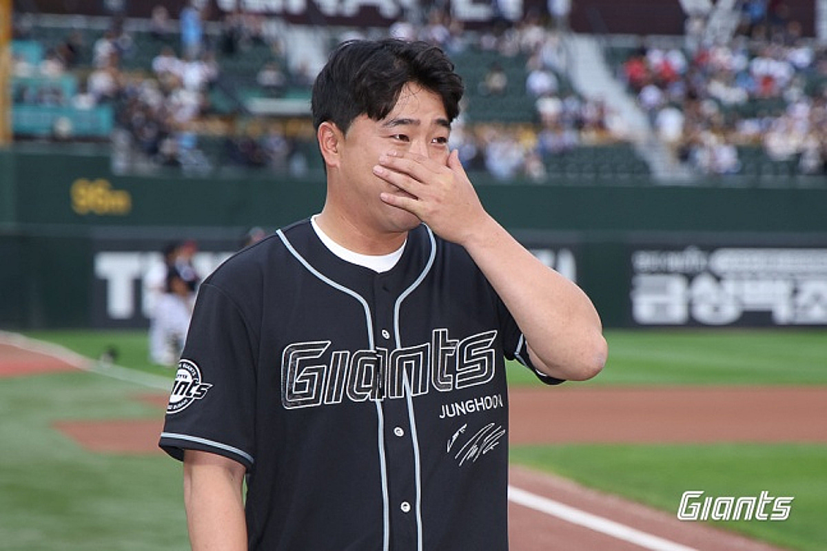 '이대호 이후 처음' 팬들이 만들고 롯데가 답한 은퇴식, '평균 71안타' 정훈은 어떻게 주인공으로 퇴장했나 [부산 현장]