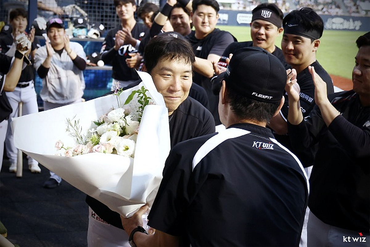 "열심히 하는 선수는 다 할 수 있다" KBO 최초 기록에도 겸손했던 타격기계, 딱 한 가지 부모님께 고마움 전했다 [잠실 현장]