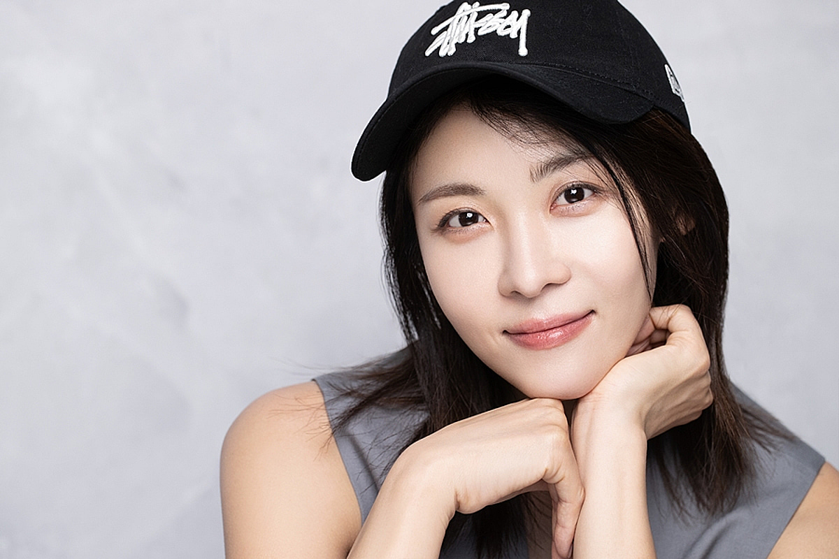 [속보]하지원 겹경사..한국 배우 최초 MLB 팬웨이파크 시구 "매우 영광"