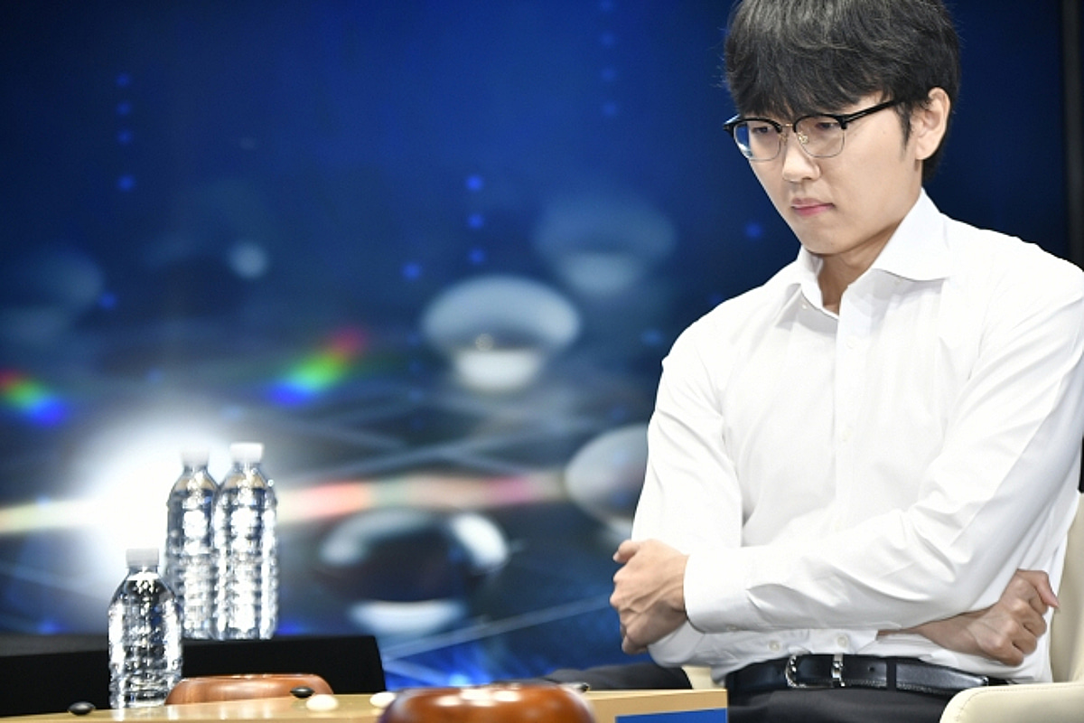 '인간이 드디어 AI 제압' 신진서는 답을 찾았다, '안전성+변수 억제' 카타고에 2-1 승리