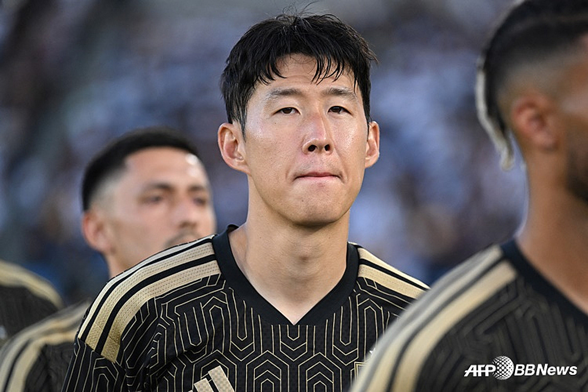 SON, 골 맛보자마자 강제 벤치행? '지옥의 9연전' LAFC, 손흥민 '출전 통제' 선언... 감독 "주요 선수 관리해야"
