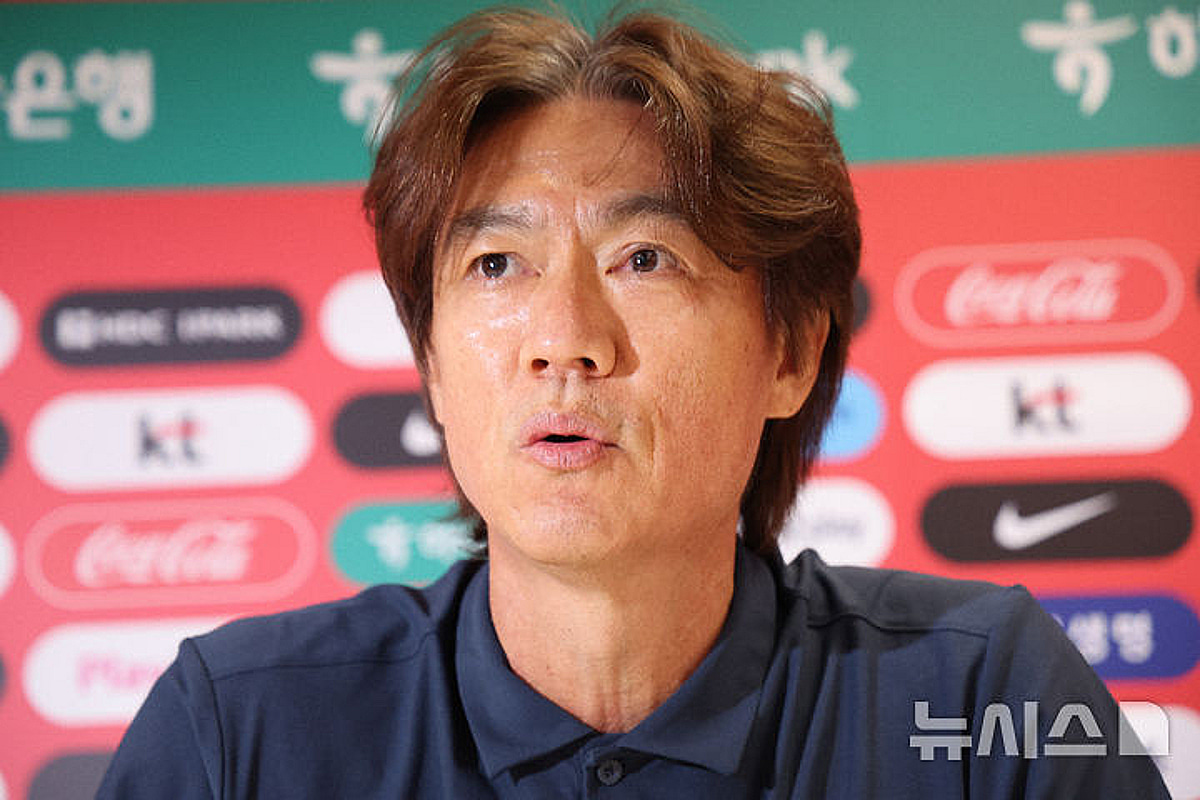 홍명보 후임, 내년 1월 아시안컵 전에 선임한다... 11월까지 A매치 6경기 '임시 사령탑 체제'