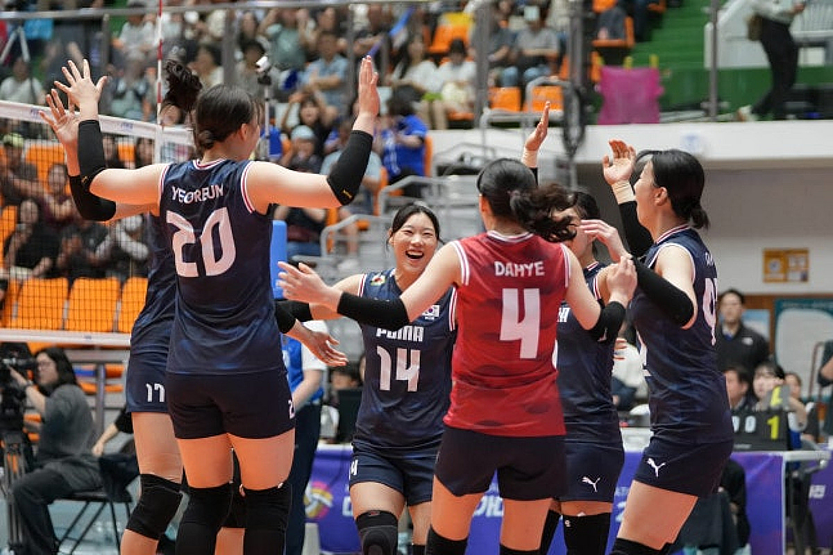 '강소휘 16점 폭발 여자배구, 인도네시아 3-1 제압 "블로킹 17개, 높이서 끝냈다"... 평가전 2연승 질주