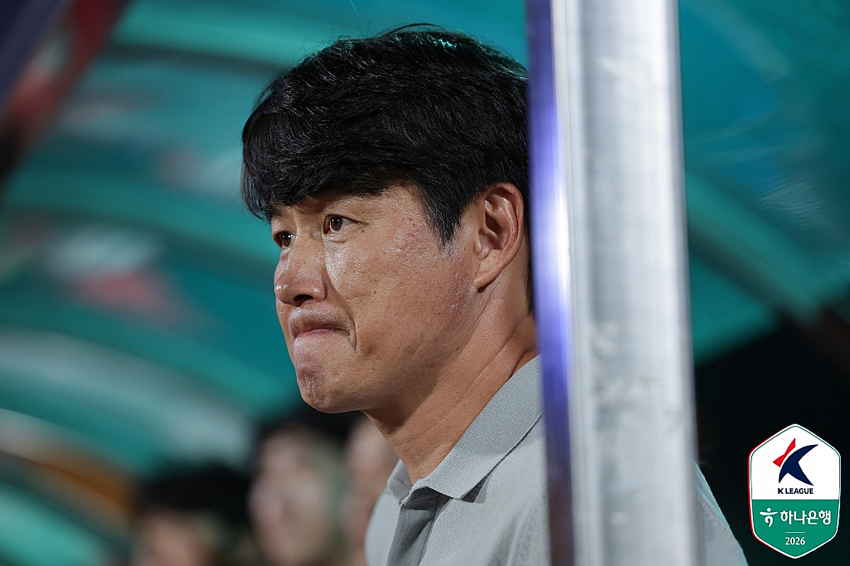 '역대급 응원'→이젠 '야유 세례'로, 친정 수원과 맞붙는 박건하 감독 "묘하다... 어색하기도 해" [수원 현장]