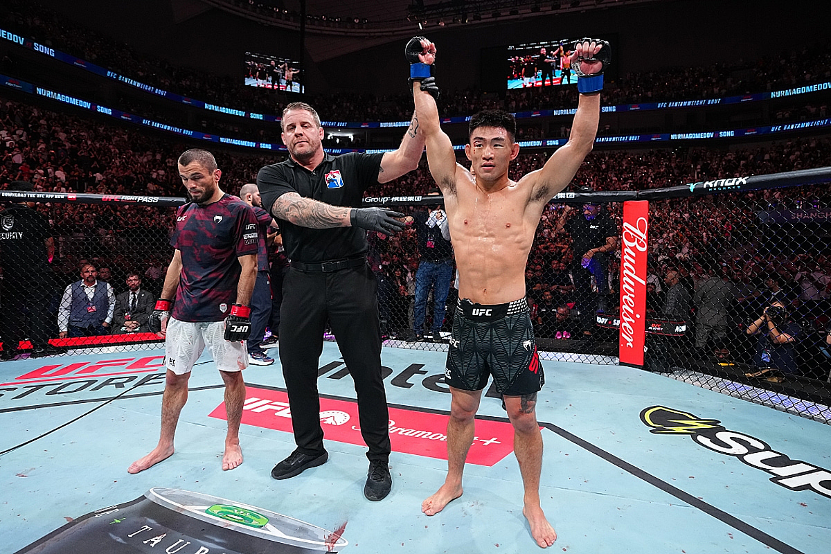 "중국 최초 챔피언 되겠다" 쿵푸키드 대반전... '무려' UFC 랭킹 3위에 KO승