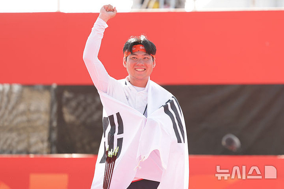 4 Gold Medals: Lee Woo-seok Wins Individual Archery at 2026 Asian Games