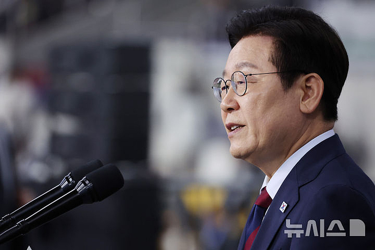 이재명 대통령, AG 선수단 격려 "모두가 자랑스러운 챔피언, 정말 수고 많으셨다" [아이치 나고야 AG]