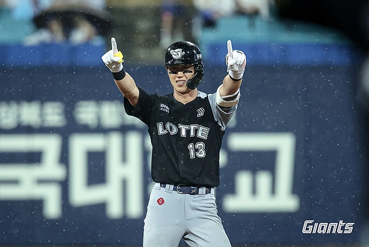 '7:3→7:8→11:8' 롯데 미쳤다! 삼성 마무리 김재윤 무너뜨리며 3연패 탈출 '노진혁 동점타+전민재 결승타' [대구 현장리뷰]