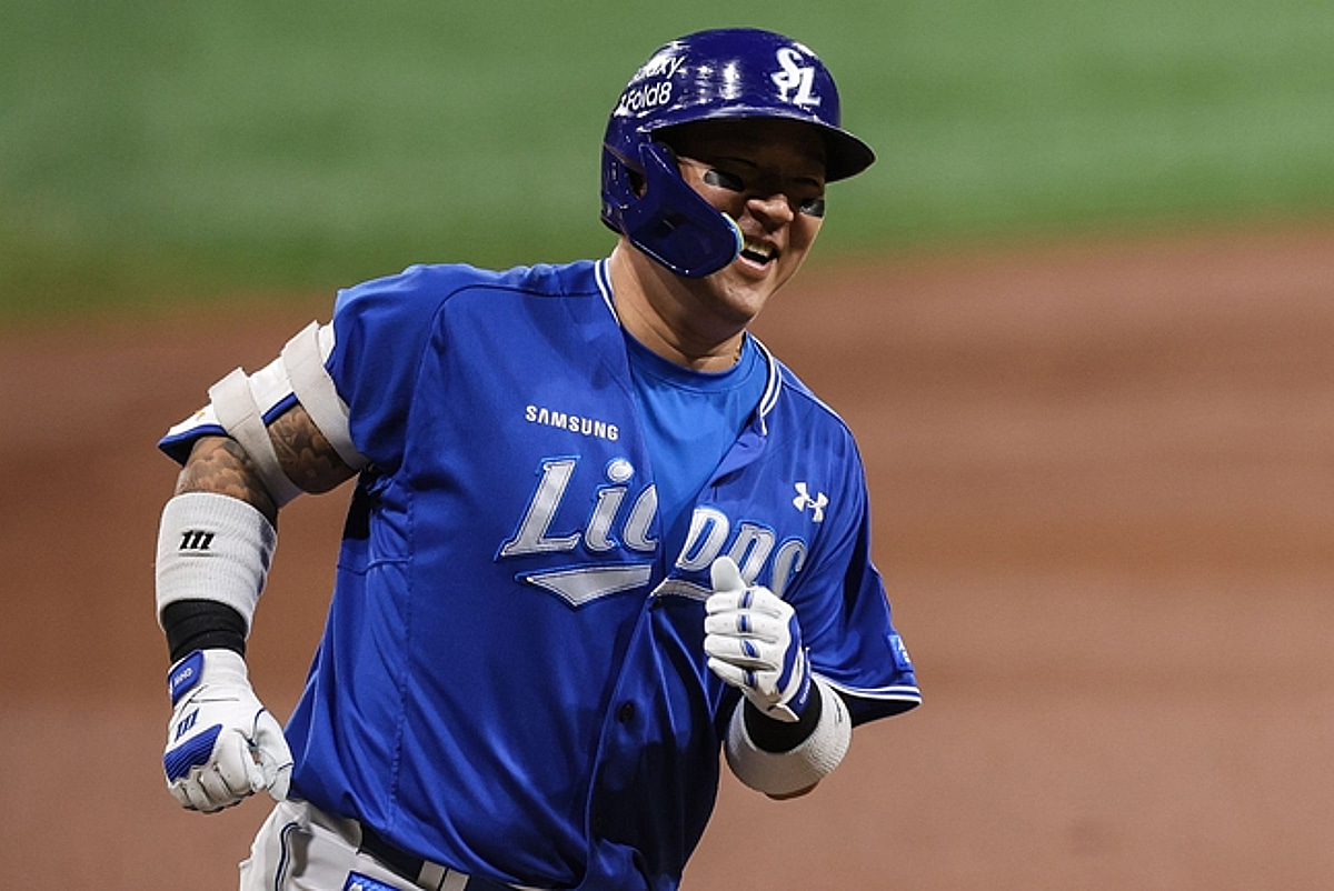 '대박' 최형우, 45년 KBO 새 역사 썼다! 무려 20년 만에 호세 제치고 최고령 만루홈런 주인공→희생양은 '박석민 子' 박준현