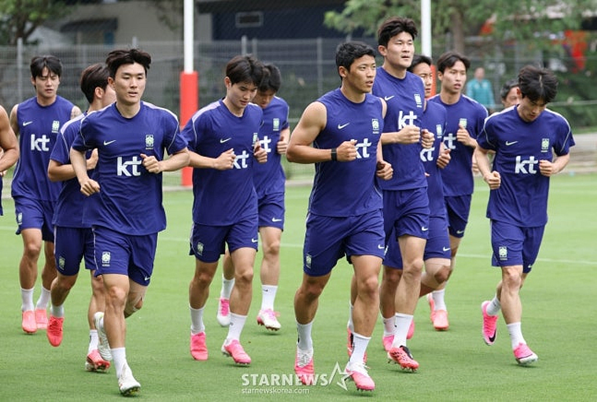 "한국 집처럼 지내길, 멕시코와 함께 32강" 홍명보호 특별 환대... 훈련장 제공한 구단주도 환영