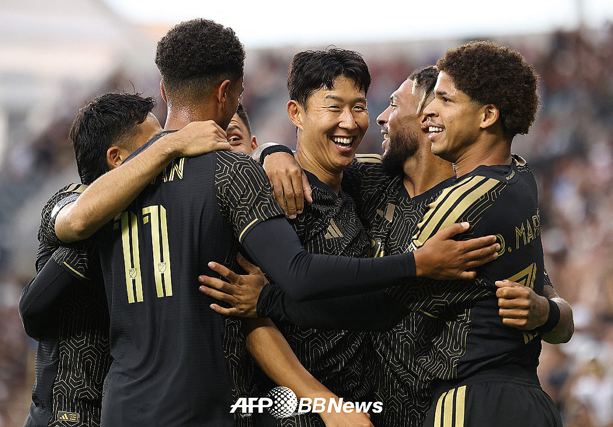 '손흥민 골' 또 터졌다! 3경기 연속골에 '결승골' 폭발... LAFC, 캔자스시티 4-0 대파 '4연승 파죽지세'