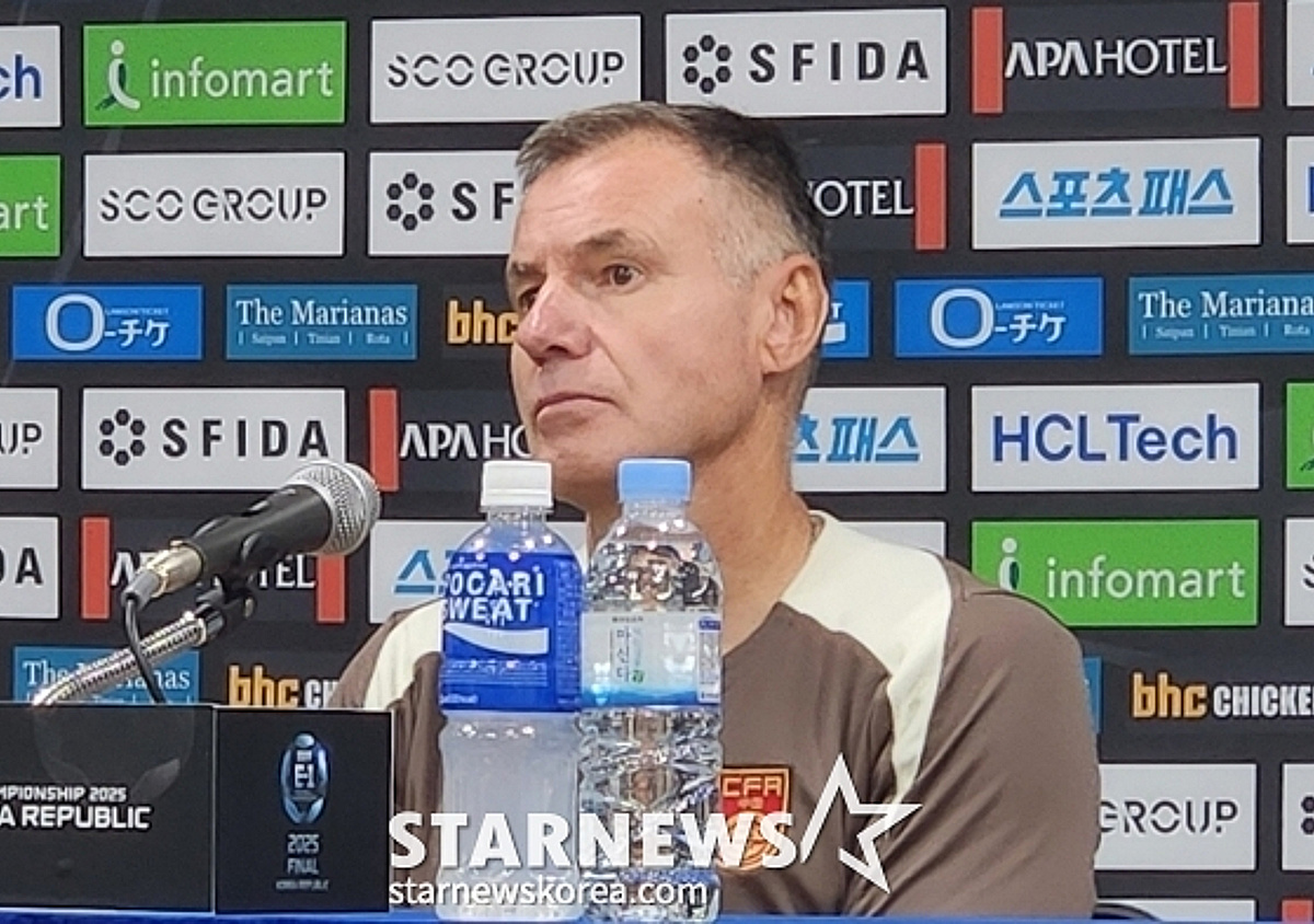 "한국 때문에 우승 실패" 극대로 中 감독, 끝내 불명예 경질 "중국 땅 밟지도 못했다"... '위약금 0원' 수모까지