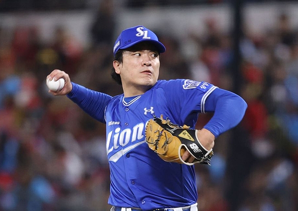 Samsung Lions Reliever Lee Jae-hee Pitches 2 Scoreless Innings in Postseason Win Over KIA Tigers
