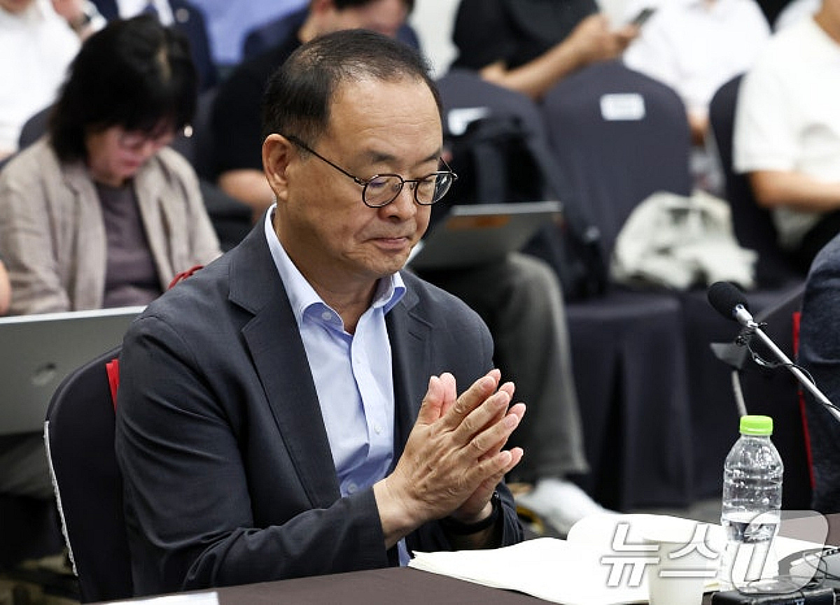 정몽규 떠난 자리 이용수가 채운다, 대한축구협회 '직무 대행 체제' 승인