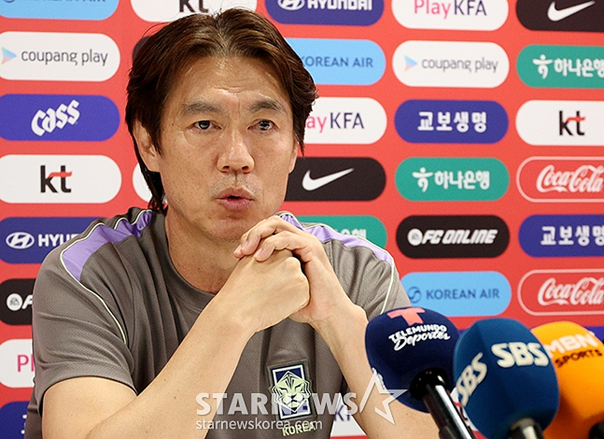 '공격진 실험 우려'에 홍명보 감독 "전술 이해 끝났다... 조합 다듬기 집중할 것" [과달라하라 현장 일문일답]