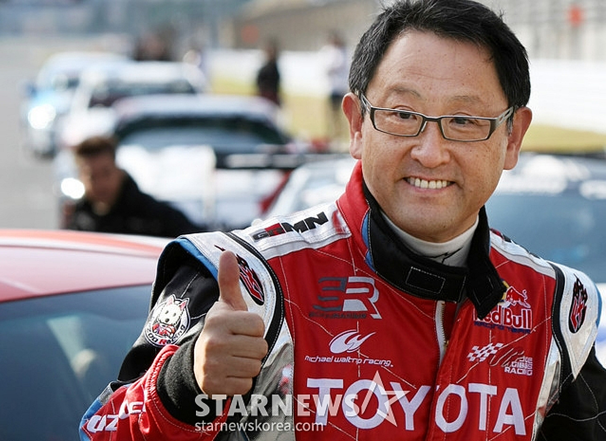 토요타자동차 도요타 아키오 회장, WRC 우승 축하 도중 "투병 중이다" 고백