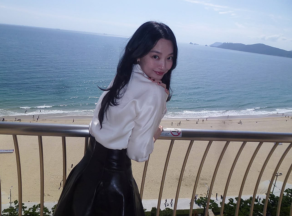 신민아, ♥김우빈과 결혼 후 첫 부국제 마무리.."부산도 안녕"