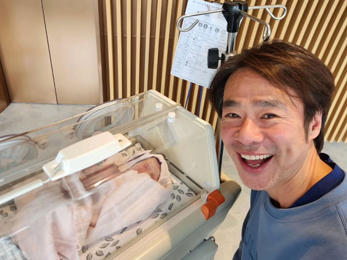 '51세' 김홍표, 오늘(1일) 父 됐다.."부모 나이 합쳐 100살"[스타이슈]