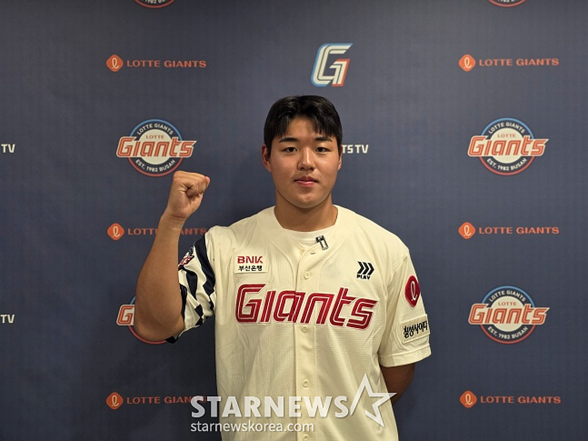 "김원중 선배 깡에 반했다" 롯데 150㎞ 신인도 선발 아닌 마무리 꿈꾼다 "위기 상황에서 삼진 잡는 게 재밌어요" [인터뷰]