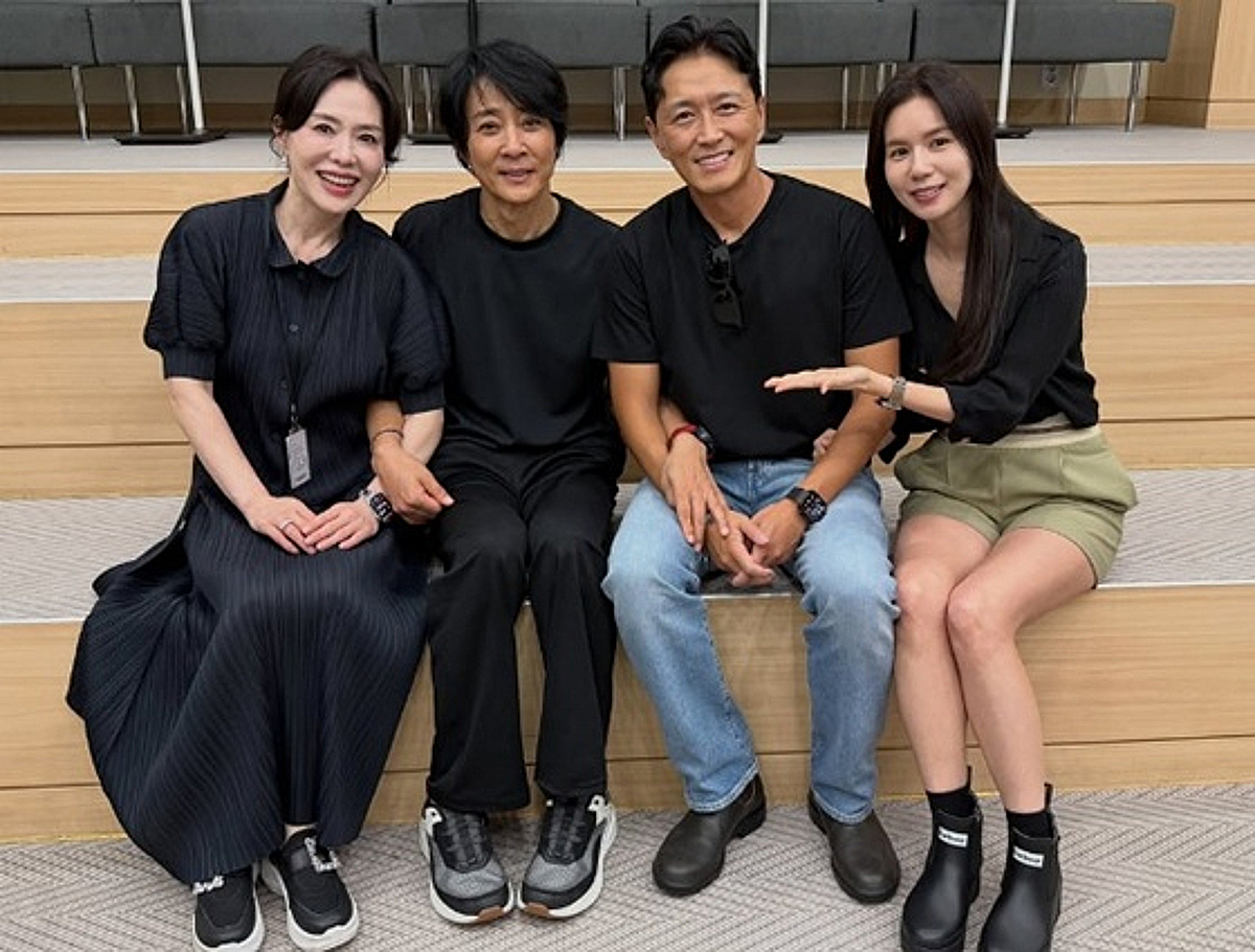 "사랑꾼계 가장 큰 형님" 진태현♥박시은, 최수종♥하희라 부부와 만남