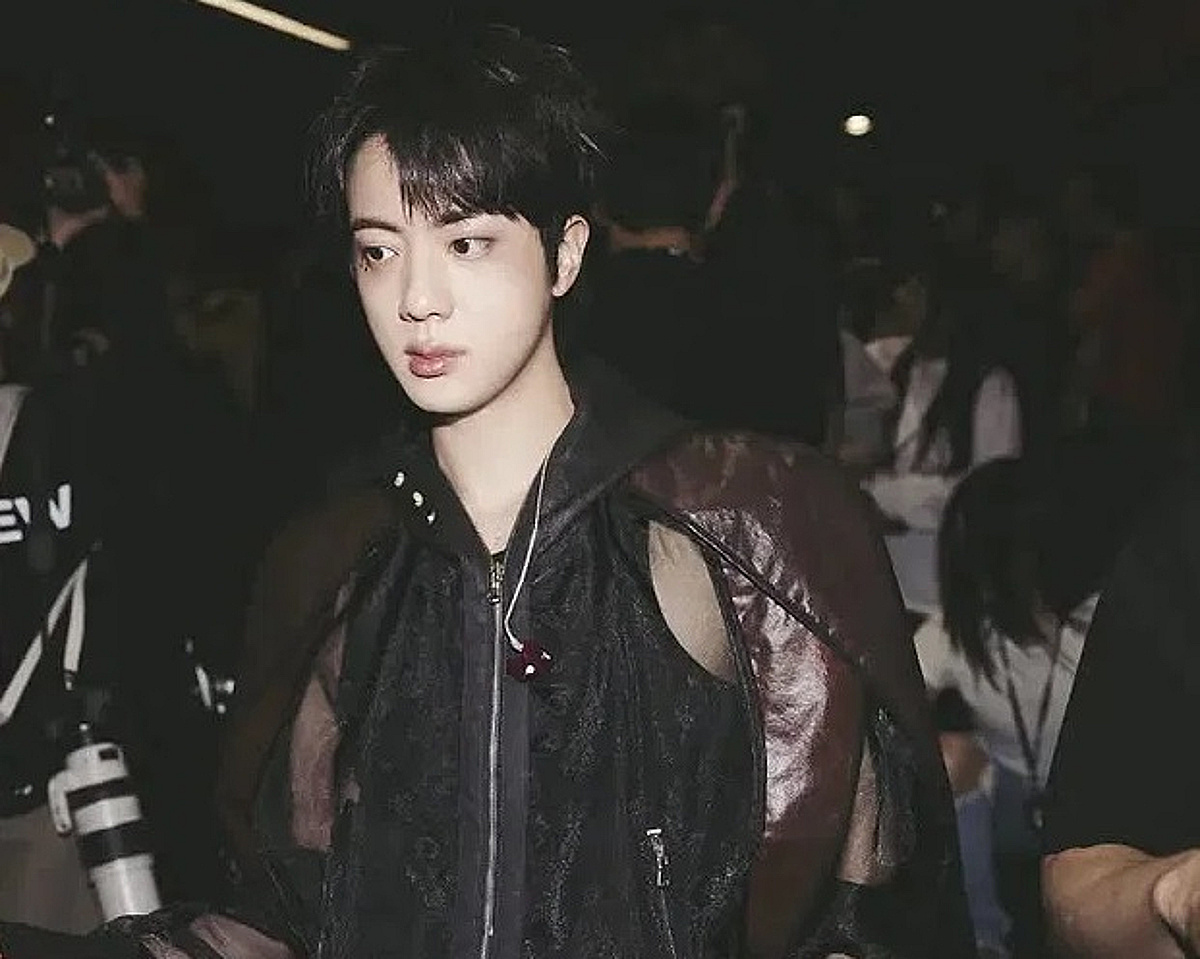 방탄소년단 진, 스페인 팬 홀린 완벽한 순간들..'MI GUAPO JIN EN MADRID'
