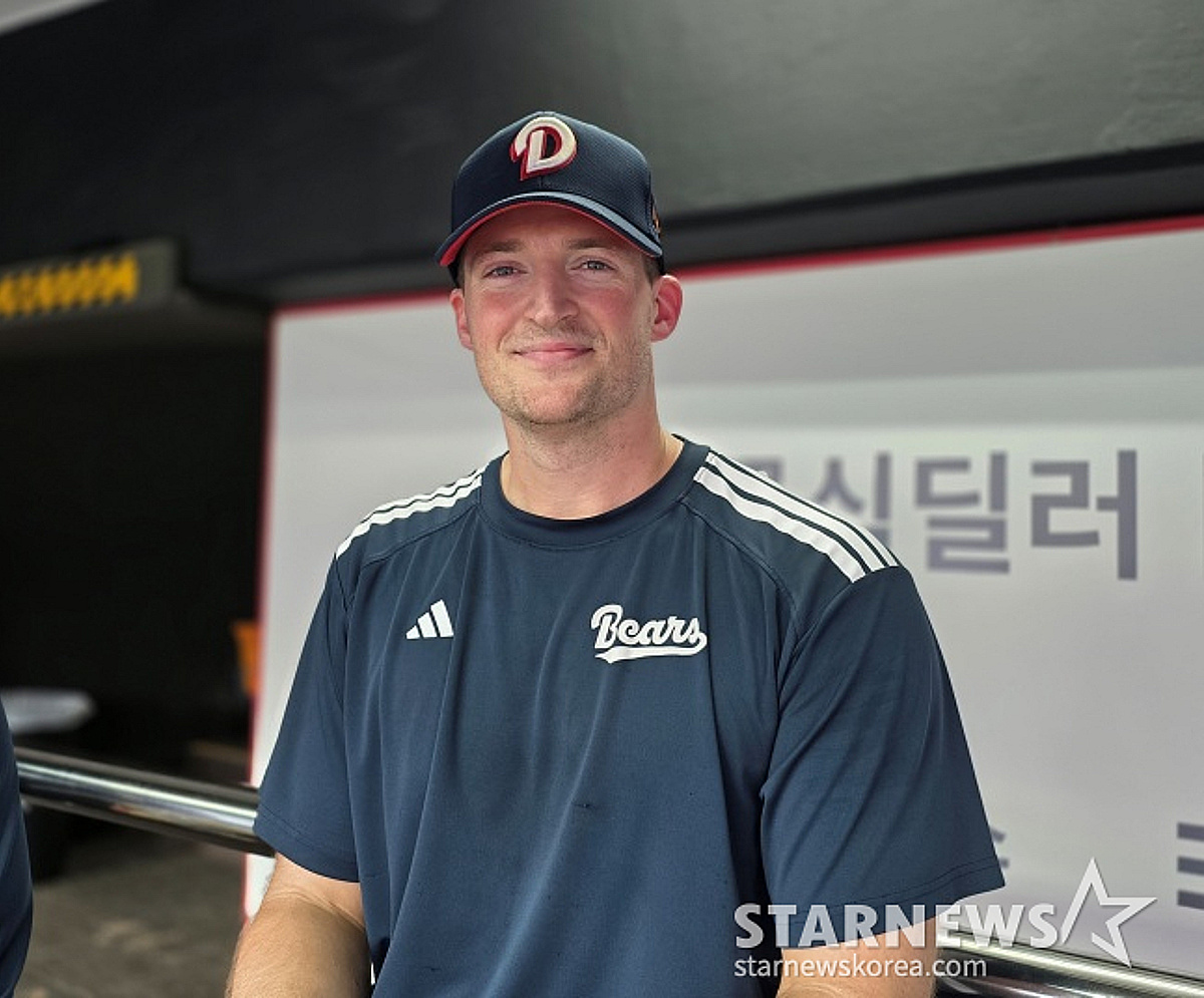 "처음엔 스타벅스 주문도 무서웠는데..." 이젠 김치찌개 찾고 카페 투어까지, KBO 외인 가족들에게 한국은 일상이 됐다