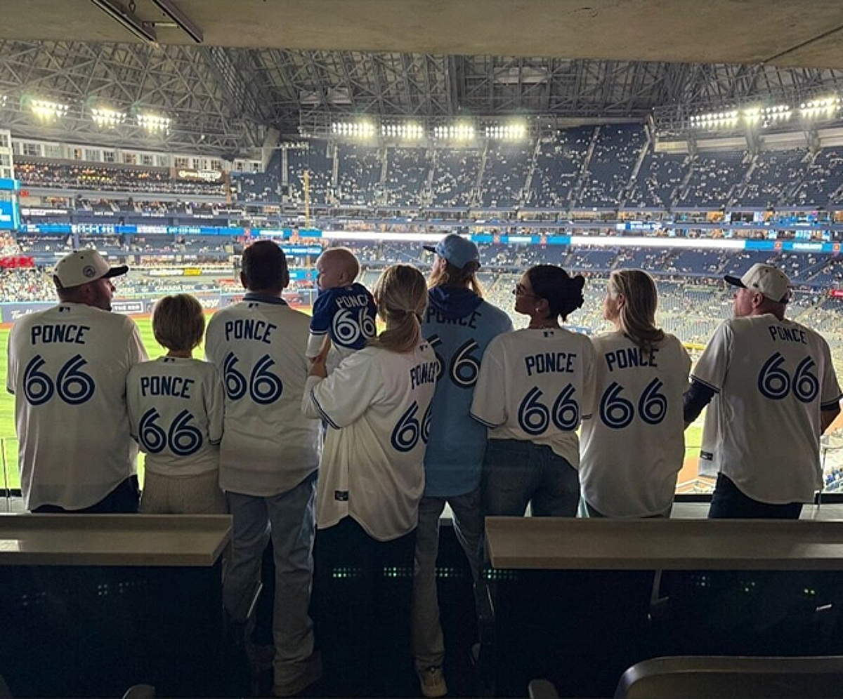 '무릎 부상' 폰세, 끝내 수술하나 "여러 의견 검토 후 결정"→알고보니 직관 온 처남도 재활중