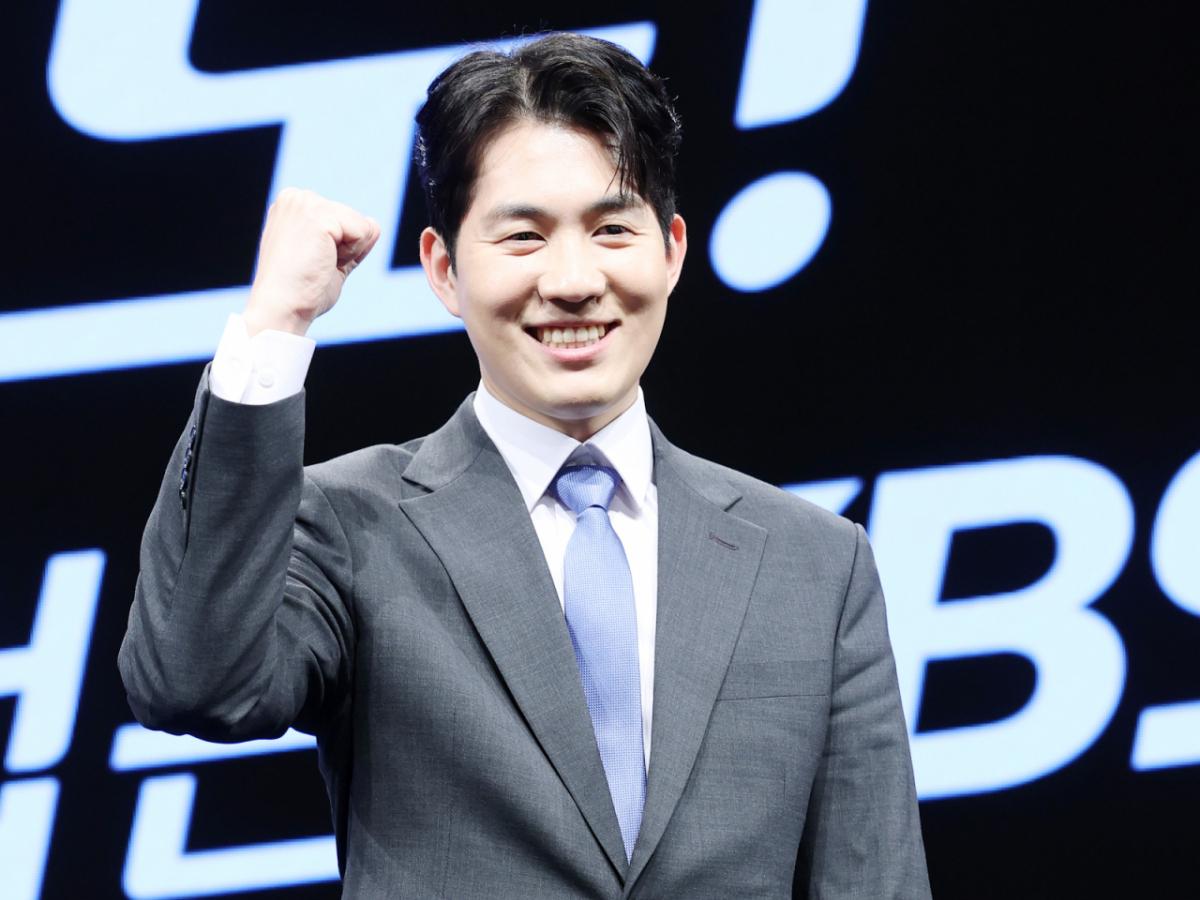11월 결혼 많네..KBS 남현종 아나, 건축 설계 분야자와 '웨딩마치' [스타이슈]