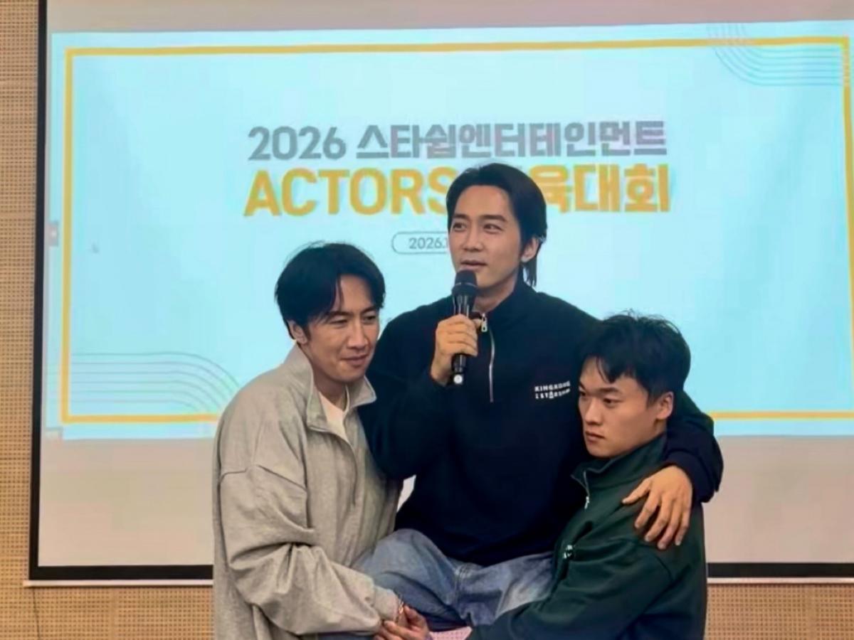 송승헌, 이광수에 번쩍 들렸다..이동욱까지 뭉친 소속사 운동회 포착