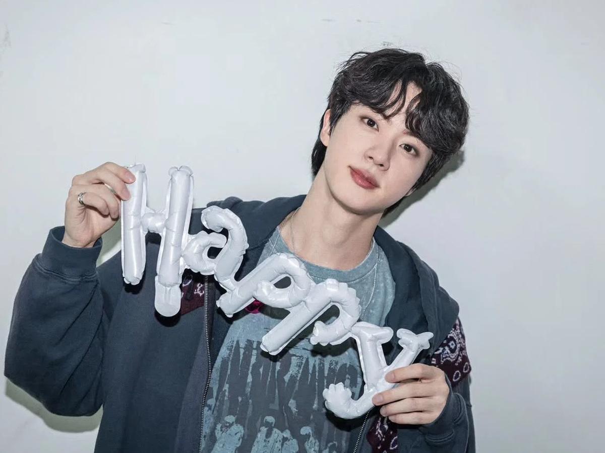"Mijito Rico" 방탄소년단 진, 남신 미모→완벽 라이브..칠레 사로잡았다