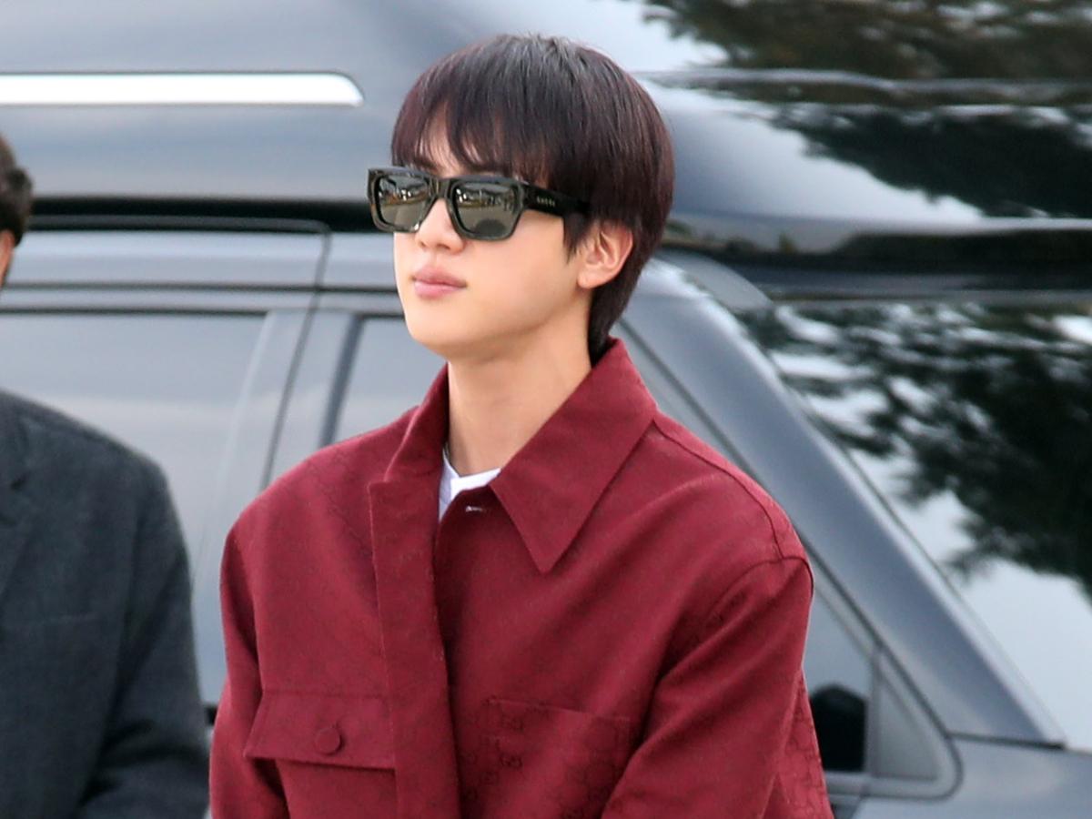 방탄소년단 진, 스타랭킹 男 아이돌 3위..굳건한 인기