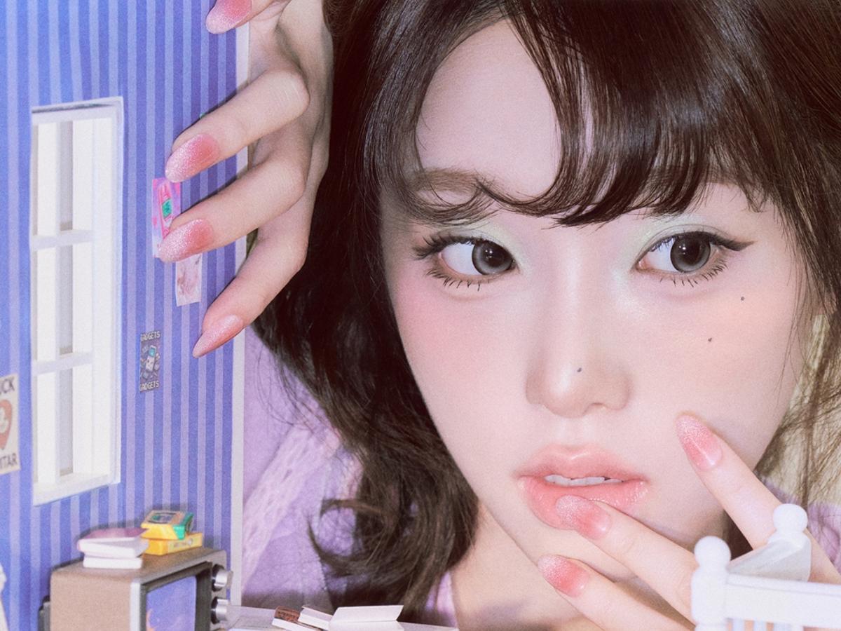 한계 없는 콘셉트 소화력..최예나, 극강의 가을 무드 담은 화보