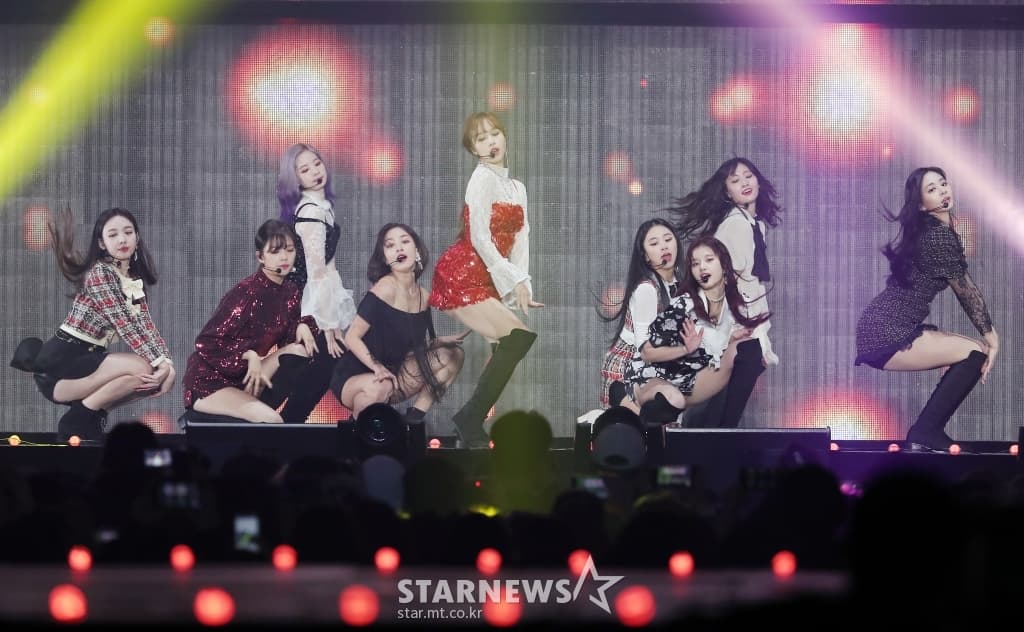 [★포토]트와이스, 'AAA에서 사랑스러움 폭발'