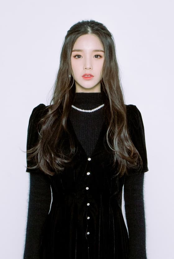 이달의 소녀 희진, 화장품 브랜드 광고 모델 발탁.."맑고 투명한 이미지"