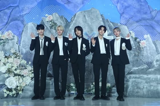 투모로우바이투게더 "작사 참여한 BTS RM, 멋지게 불러달라고 응원"