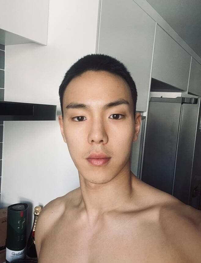 몬스타엑스 셔누 오늘(22일) 훈련소 입소..짧은 머리+늠름한 상체
