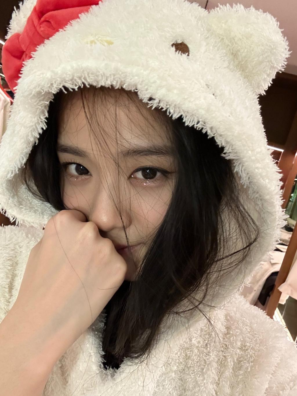 블랙핑크 지수, 인스타그램 팔로워 7500만 돌파..韓 배우 중 1위