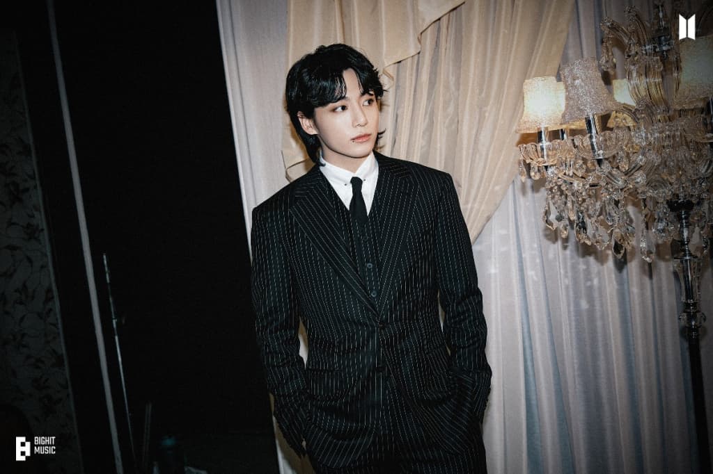 방탄소년단 정국 'Seven' 美빌보드 선정 '2023년 글로벌 서머송' 1위