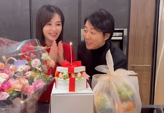 하희라, ♥최수종 4번째 대상 축하 "진심으로 존경해요"