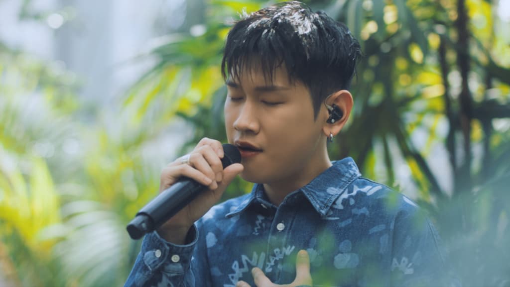 크러쉬, 오늘 신곡 'By Your Side' 발매..감성 러브송 탄생