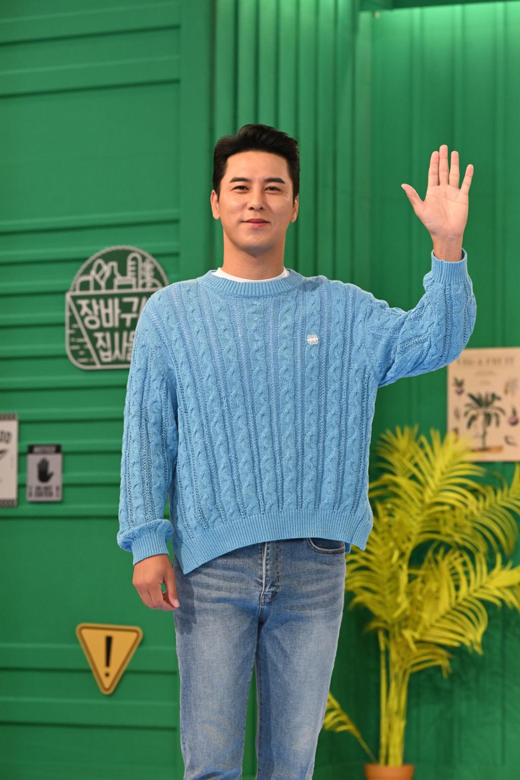'트롯계 맏형' 장민호, 스타랭킹 男 트롯 3위 올랐다