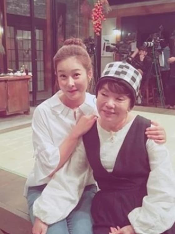 현영, 故 김수미 사망에 충격 "언제나 웃는 얼굴 아직도 선해"