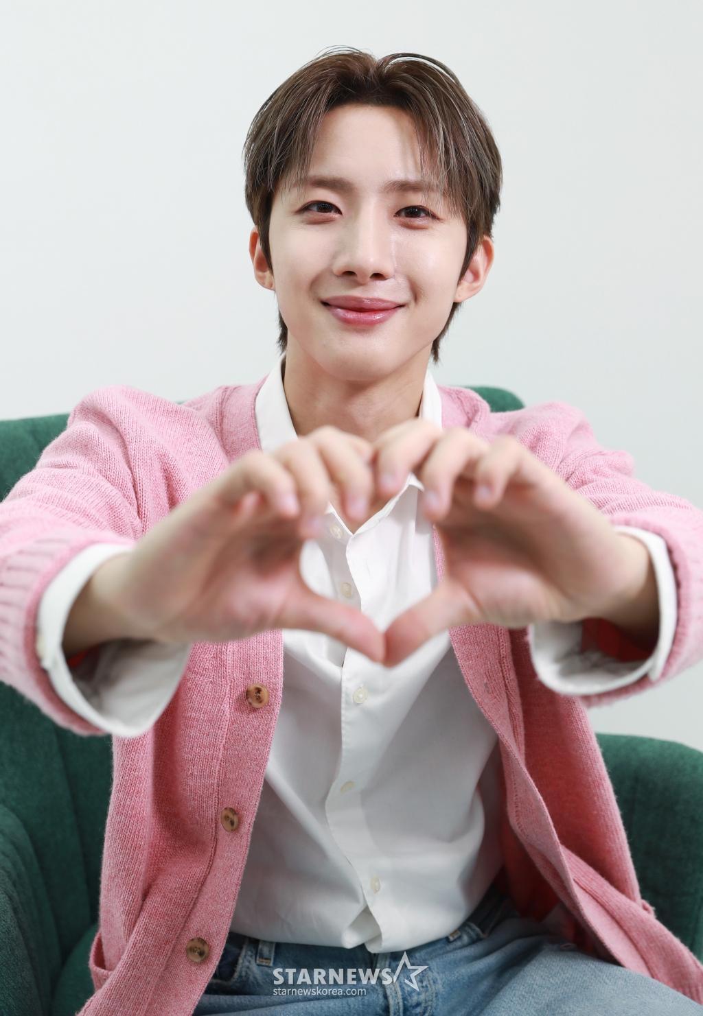 펜타곤 후이, '잡초' 근성 "꽤 많은 일 겪었지만..단단하게 자랐죠" [★FULL인터뷰]