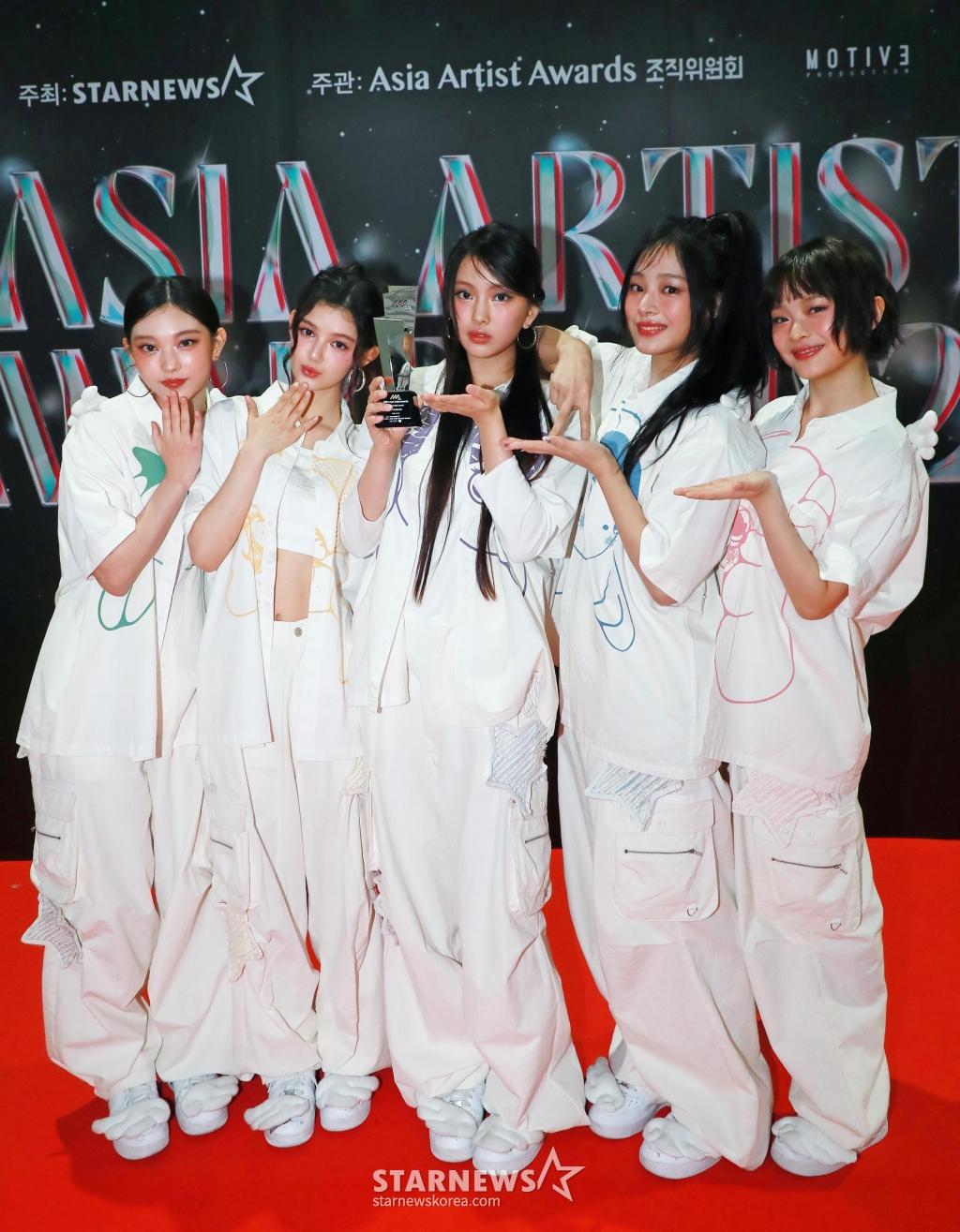 뉴진스 '2024 최고의 아티스트'[★포토]
