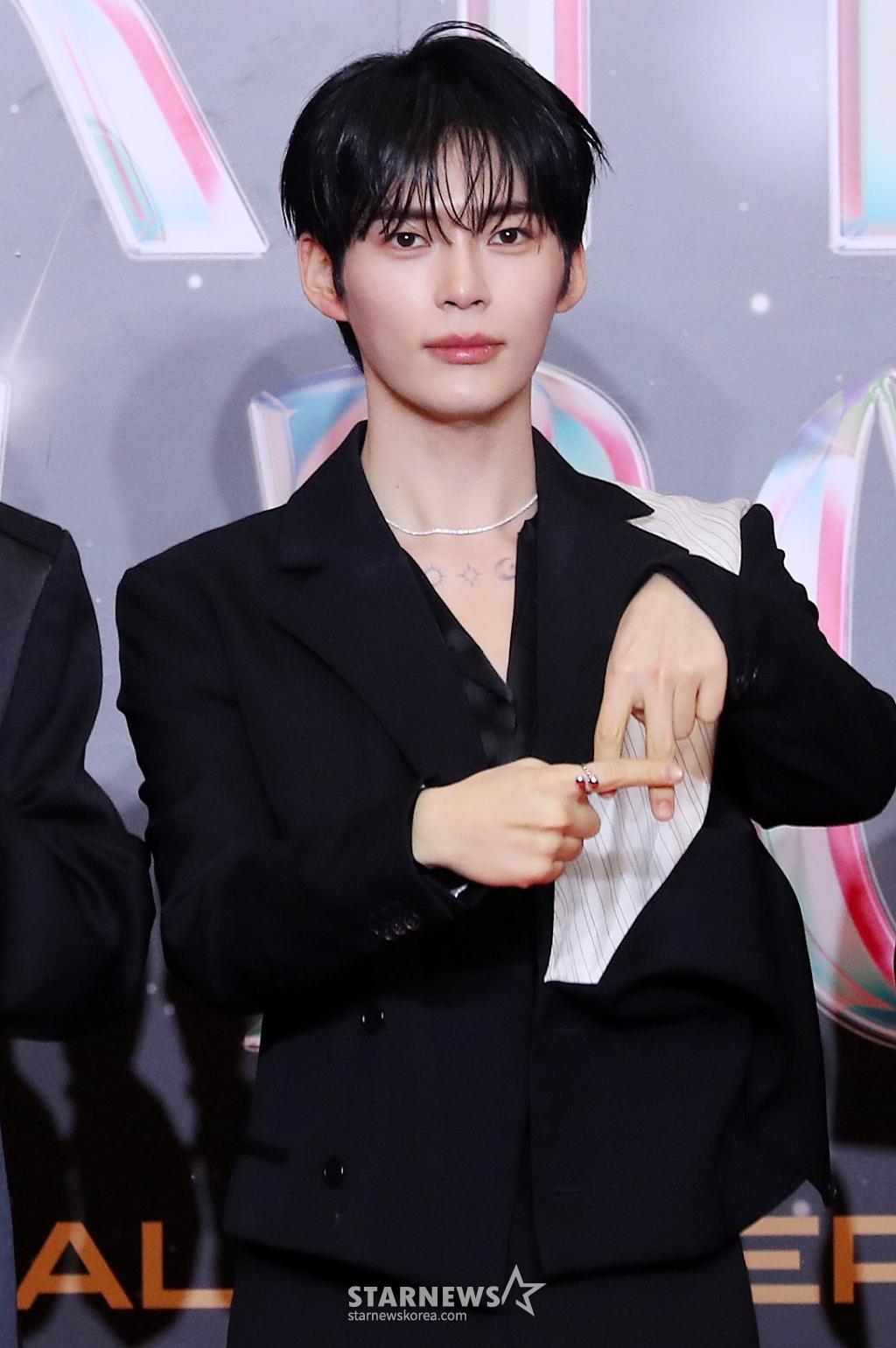 제로베이스원 성한빈 '조각 이목구비'[★포토]