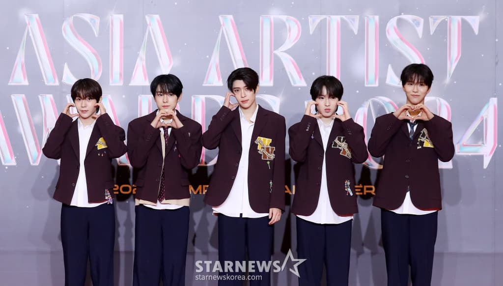 NCT 위시 '귀여운 하트!'[★포토]
